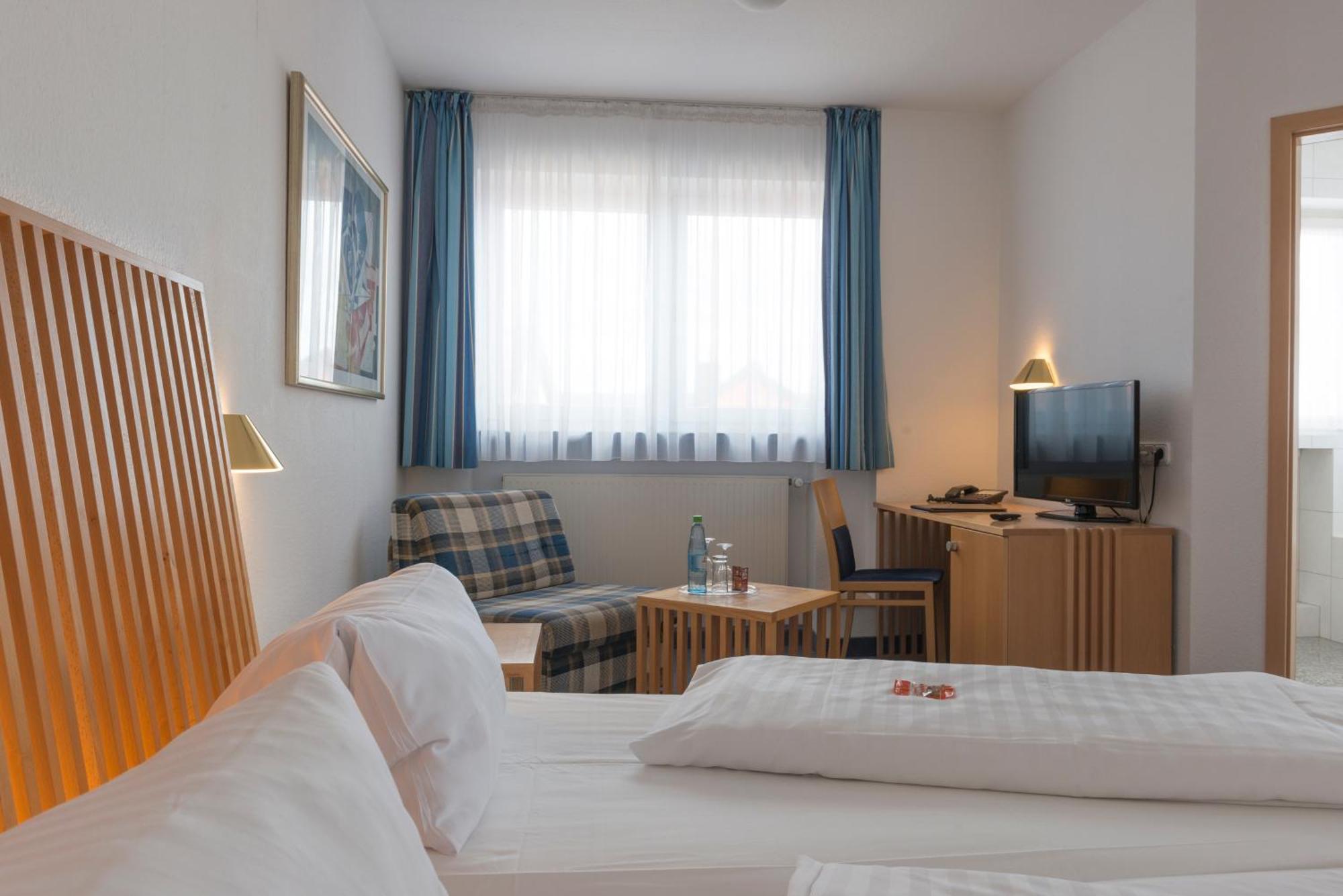Hotel Gasthof Zum Storch Schlüsselfeld Eksteriør bilde
