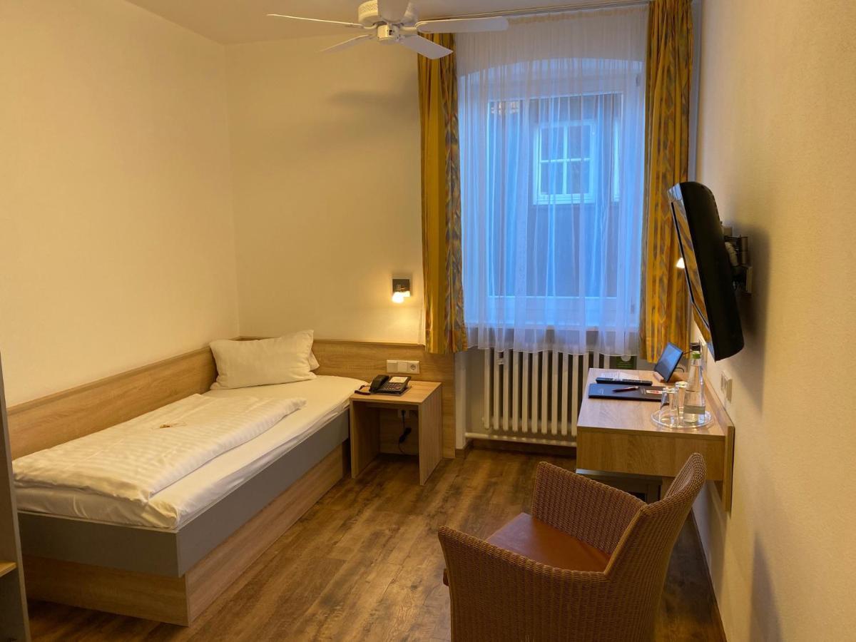 Hotel Gasthof Zum Storch Schlüsselfeld Eksteriør bilde