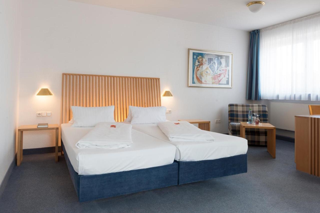 Hotel Gasthof Zum Storch Schlüsselfeld Eksteriør bilde